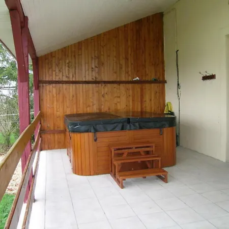 Limoise, 5 Pièces, 9 Personnes - Fr-1-489-103 *